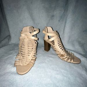 Size 8.5W women heels, Brand is American Eagle